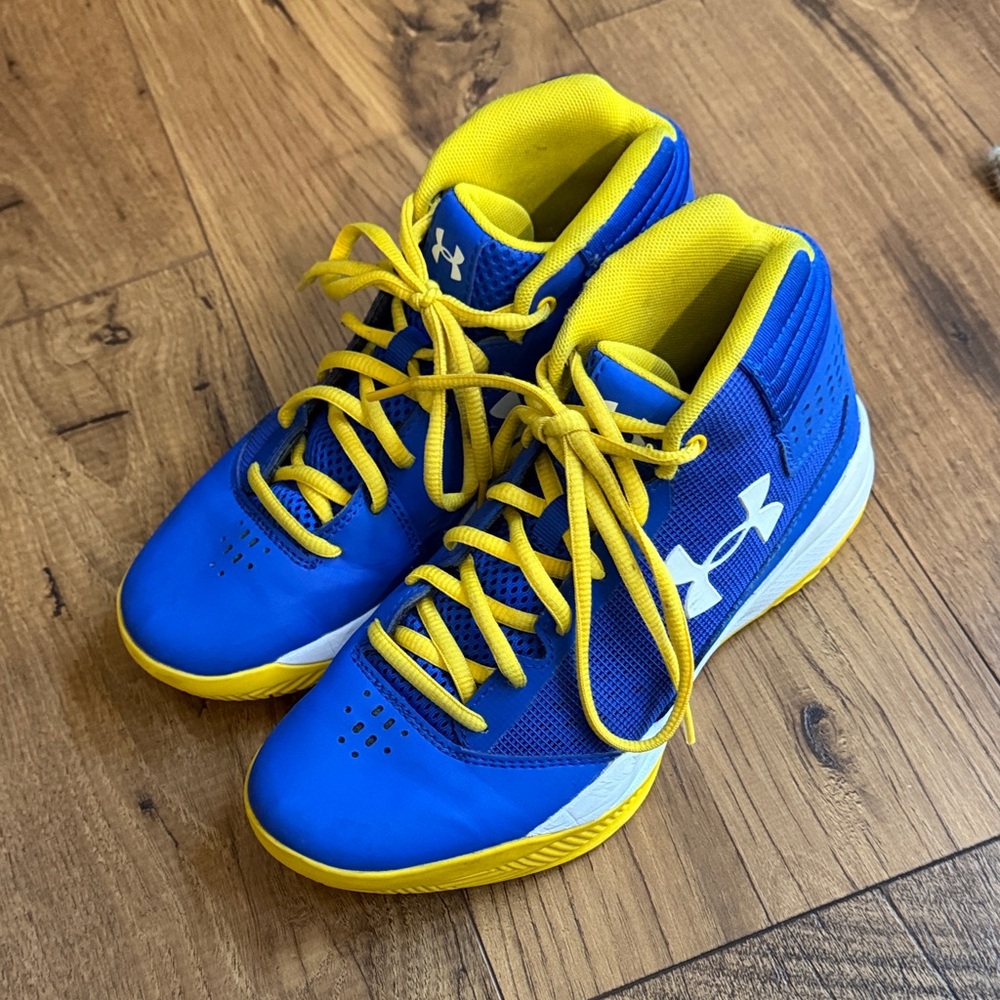 Under Armour Kids Sneakers in Blue and Yellow Size 5Y